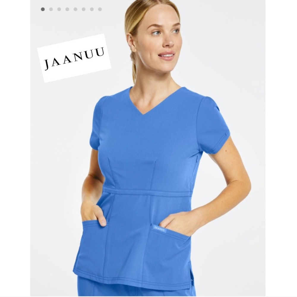 NWT Jaanuu signature peplum top